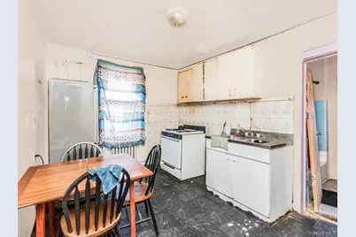 227 S 3rd Avenue, Mount Vernon, NY 10550 - Photo 18