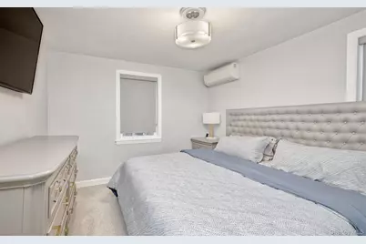 383 White Road, Mineola, NY 11501 - Photo 10