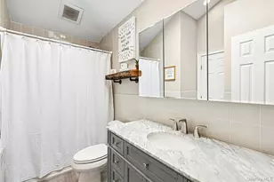 23 Cynthia Ln, East Islip, NY 11730 - Photo 8