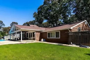 22 Redwood Dr, Great River, NY 11739 - Photo 2