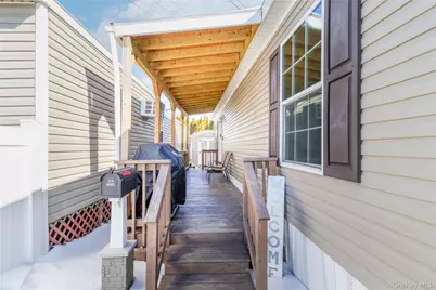 150 #4 Main Street, Islip, NY 11751 - Photo 2