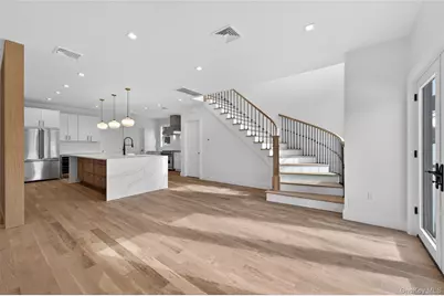 286 Dorchester Road, Garden City South, NY 11530 - Photo 16