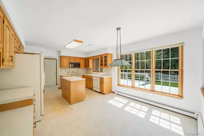 4 Chambord Court, Shoreham, NY 11786 - Photo 24