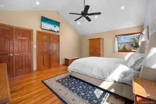 22 Ravine Rd, Great Neck, NY 11023 - Photo 18