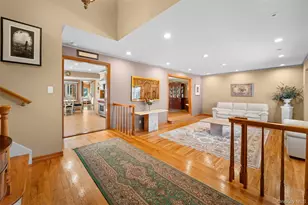 22 Ravine Rd, Great Neck, NY 11023 - Photo 4