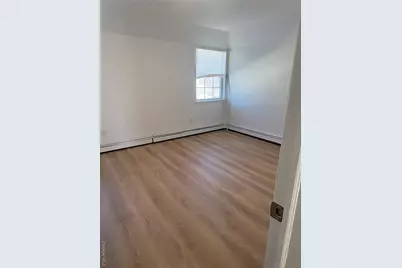 17 W 20th Road, Far Rockaway, NY 11693 - Photo 2