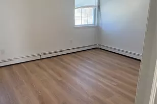 17 W 20th Rd, Far Rockaway, NY 11693 - Photo 2