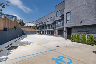 21-31 Shore Blvd, Astoria, NY 11105 - Photo 8