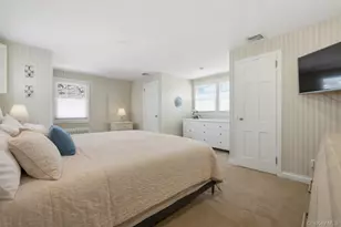 6 Beverly Pkwy, Freeport, NY 11520 - Photo 20