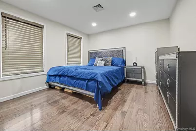 99 Kuhl Avenue, Hicksville, NY 11801 - Photo 18