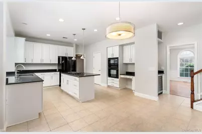 48 Avolet Court, Mount Sinai, NY 11766 - Photo 18