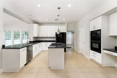 48 Avolet Court, Mount Sinai, NY 11766 - Photo 16