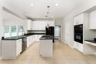 48 Avolet Ct, Mount Sinai, NY 11766 - Photo 16