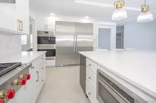 22 Peppermill Ln, Dix Hills, NY 11746 - Photo 20