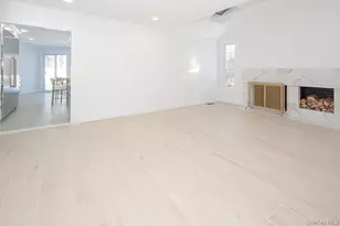 22 Peppermill Ln, Dix Hills, NY 11746 - Photo 38