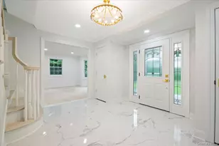 22 Peppermill Ln, Dix Hills, NY 11746 - Photo 6