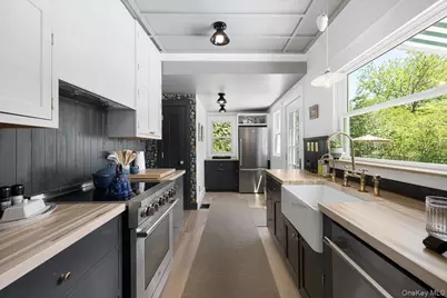 19 New Jersey Avenue, Bellport, NY 11713 - Photo 8