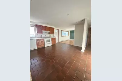 81 10th Avenue, West Babylon, NY 11704 - Photo 2