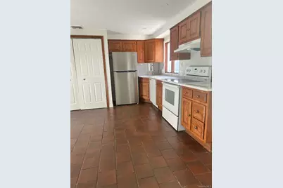 81 10th Avenue, West Babylon, NY 11704 - Photo 4