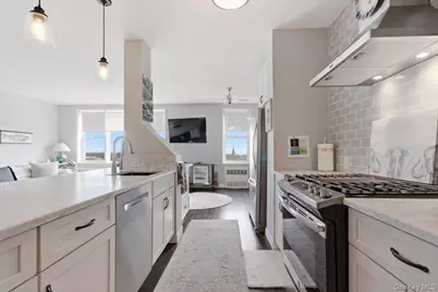 360 Westchester Avenue #622, Port Chester, NY 10573 - Photo 22