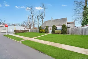 2528 Marshall Ave, Bellmore, NY 11710 - Photo 6