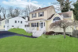 83 Friendship Dr, Rocky Point, NY 11778 - Photo 8