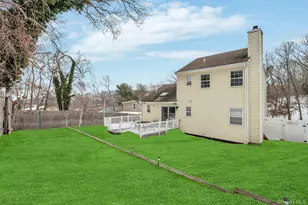 83 Friendship Dr, Rocky Point, NY 11778 - Photo 22