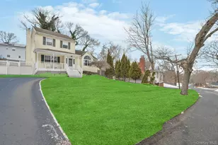 83 Friendship Dr, Rocky Point, NY 11778 - Photo 18