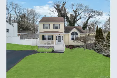 83 Friendship Drive, Rocky Point, NY 11778 - Photo 4