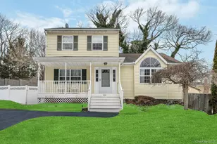 83 Friendship Dr, Rocky Point, NY 11778 - Photo 16