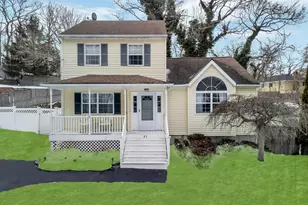 83 Friendship Dr, Rocky Point, NY 11778 - Photo 2