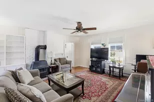 247 Main St, Center Moriches, NY 11934 - Photo 4