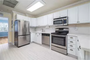 418 Willow Ln, Valley Stream, NY 11580 - Photo 10