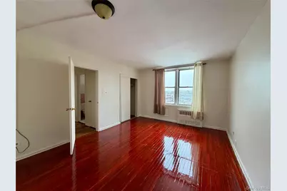 60-11 Broadway #6C, Woodside, NY 11377 - Photo 4
