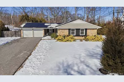 59 Sycamore Circle, Stony Brook, NY 11790 - Photo 4