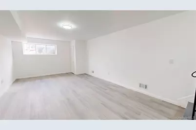 109 Lyceum Court, New York, NY 10310 - Photo 10