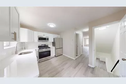 109 Lyceum Court, New York, NY 10310 - Photo 6