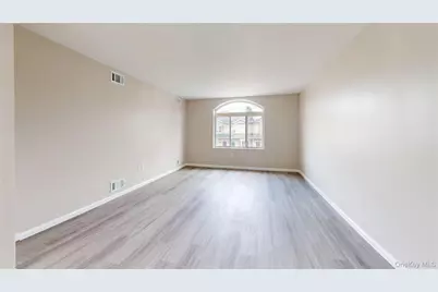 109 Lyceum Court, New York, NY 10310 - Photo 20