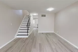 109 Lyceum Ct, New York, NY 10310 - Photo 4