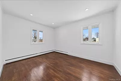 8 Whitebirch Lane, Commack, NY 11725 - Photo 14