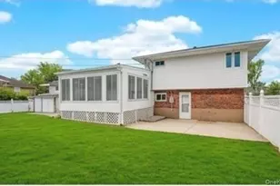 8 White Birch Ln, Commack, NY 11725 - Photo 32