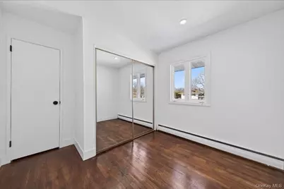 8 Whitebirch Lane, Commack, NY 11725 - Photo 12