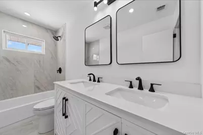 8 Whitebirch Lane, Commack, NY 11725 - Photo 18