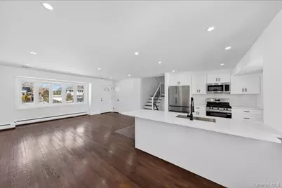 8 Whitebirch Lane, Commack, NY 11725 - Photo 10