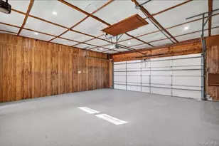 8 White Birch Ln, Commack, NY 11725 - Photo 30