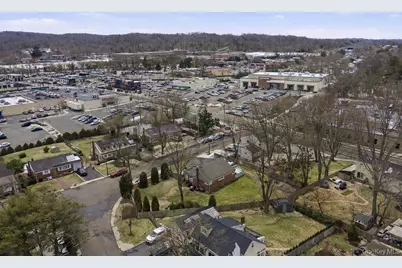 45 Oakley Drive, Huntington, NY 11746 - Photo 12