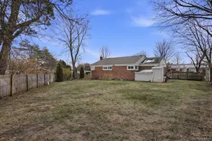 45 Oakley Dr, Huntington Station, NY 11746 - Photo 14