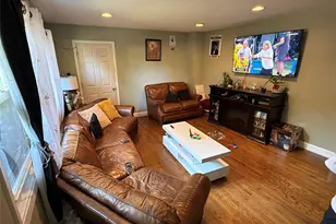 45 Oakley Dr, Huntington Station, NY 11746 - Photo 2