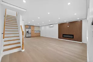 114-25 200th St, Saint Albans, NY 11412 - Photo 6