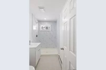 15 Gardiners Road, Sound Beach, NY 11789 - Photo 10